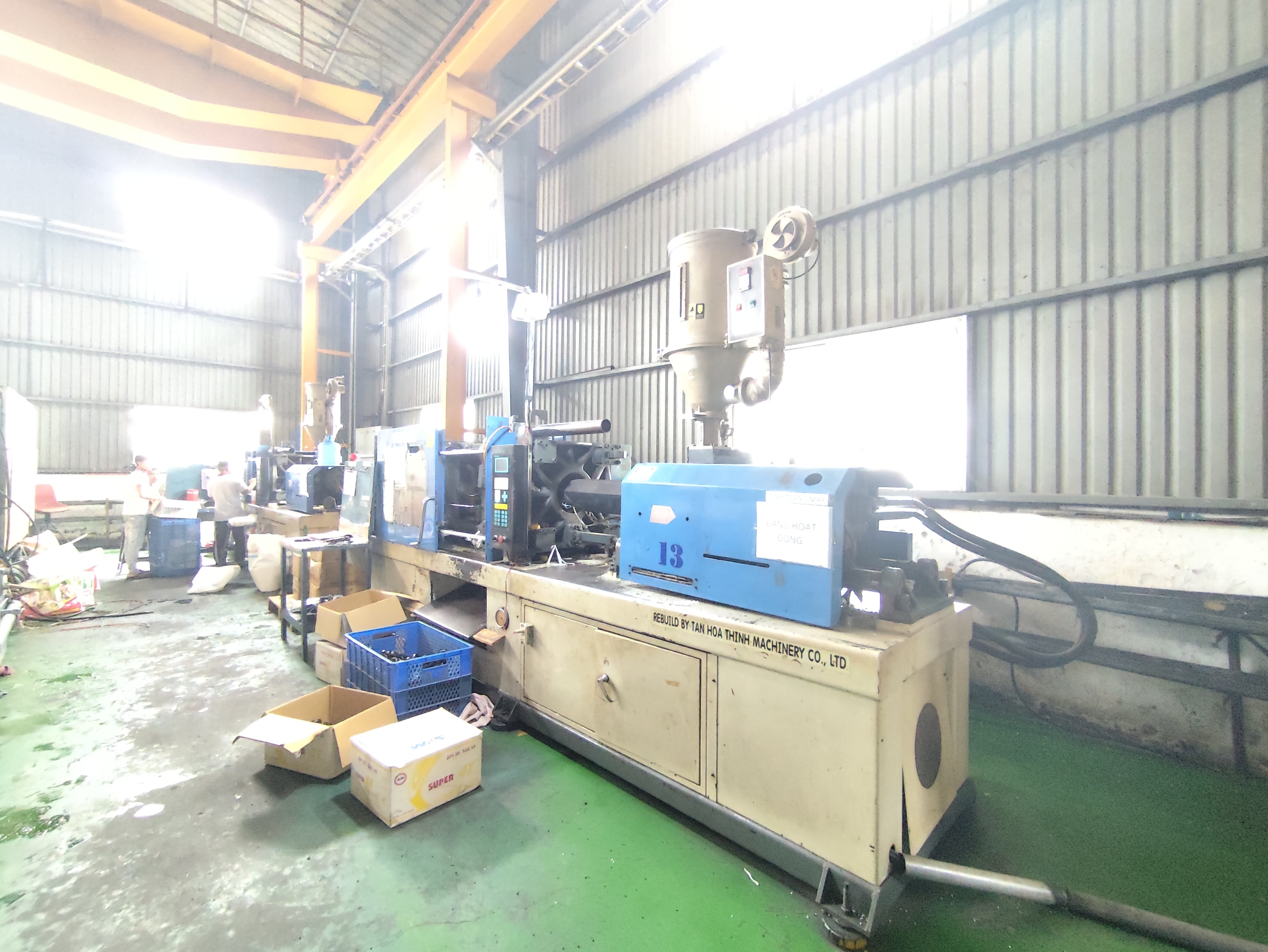Injection molding machine 2